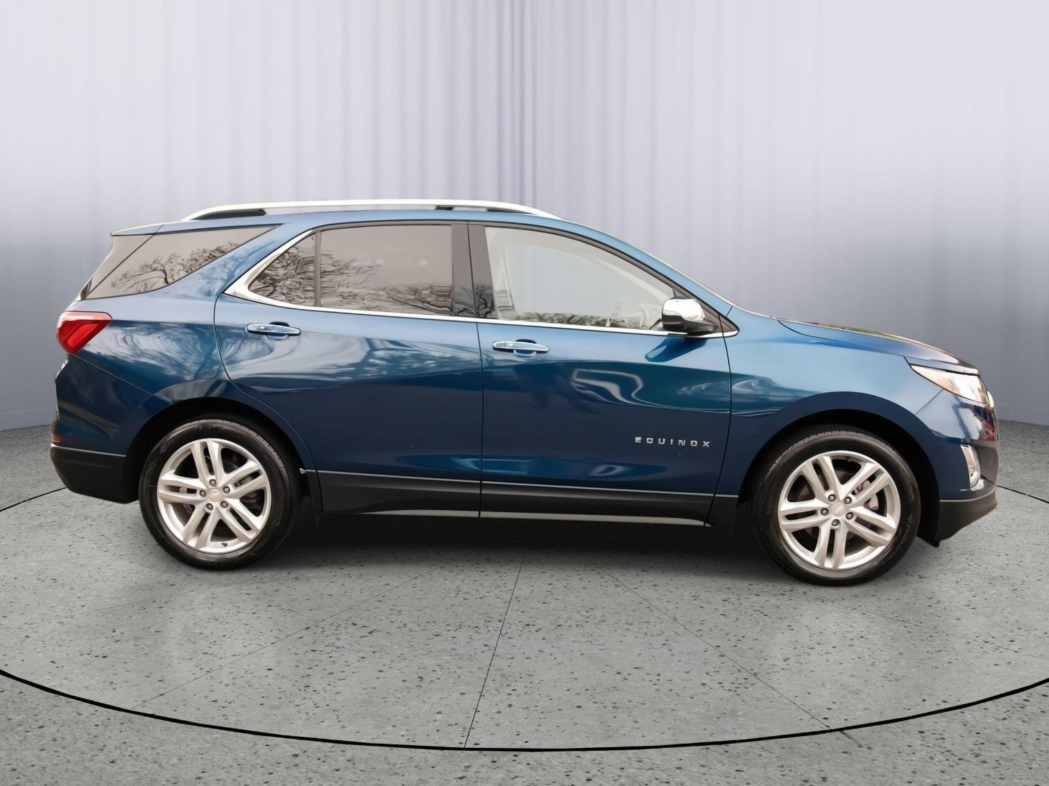 Used 2019 Chevrolet Equinox Premier FWD image 24