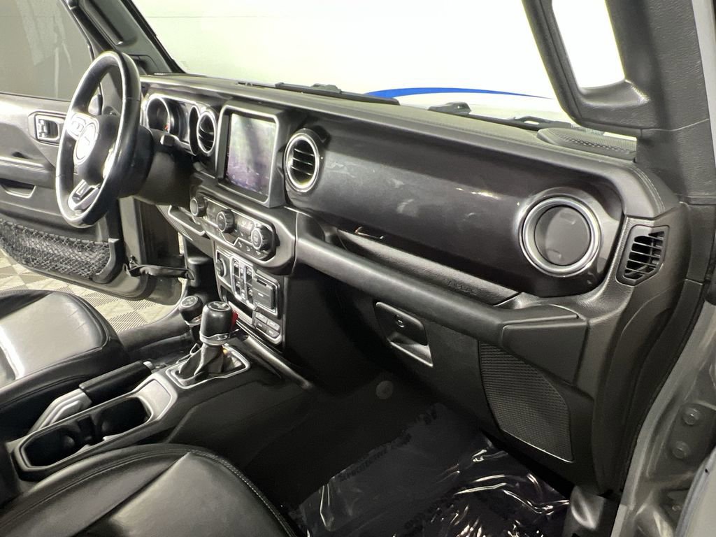 Used 2020 Jeep Wrangler Unlimited Sahara image 27