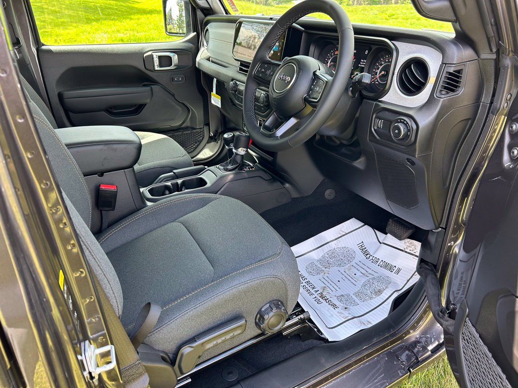 New 2026 Jeep Wrangler Unlimited Sport w/ Convenience Group AWD/4WD image 10