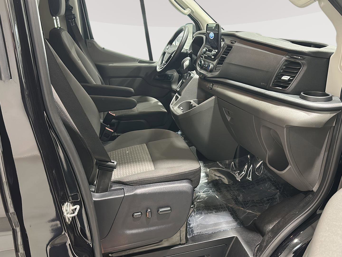 Used 2020 Ford Transit 150 XLT image 22