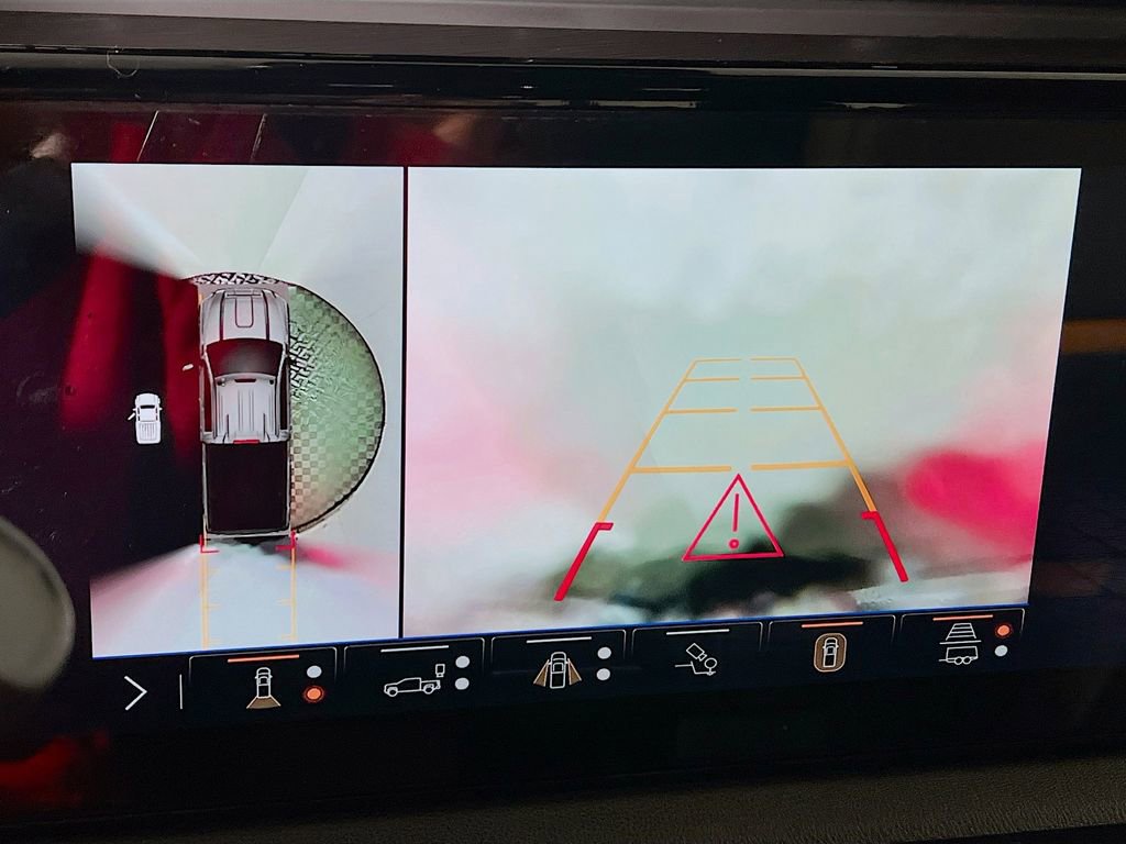 Used 2024 GMC Sierra 3500 AT4 w/ AT4 Premium Plus Package image 12