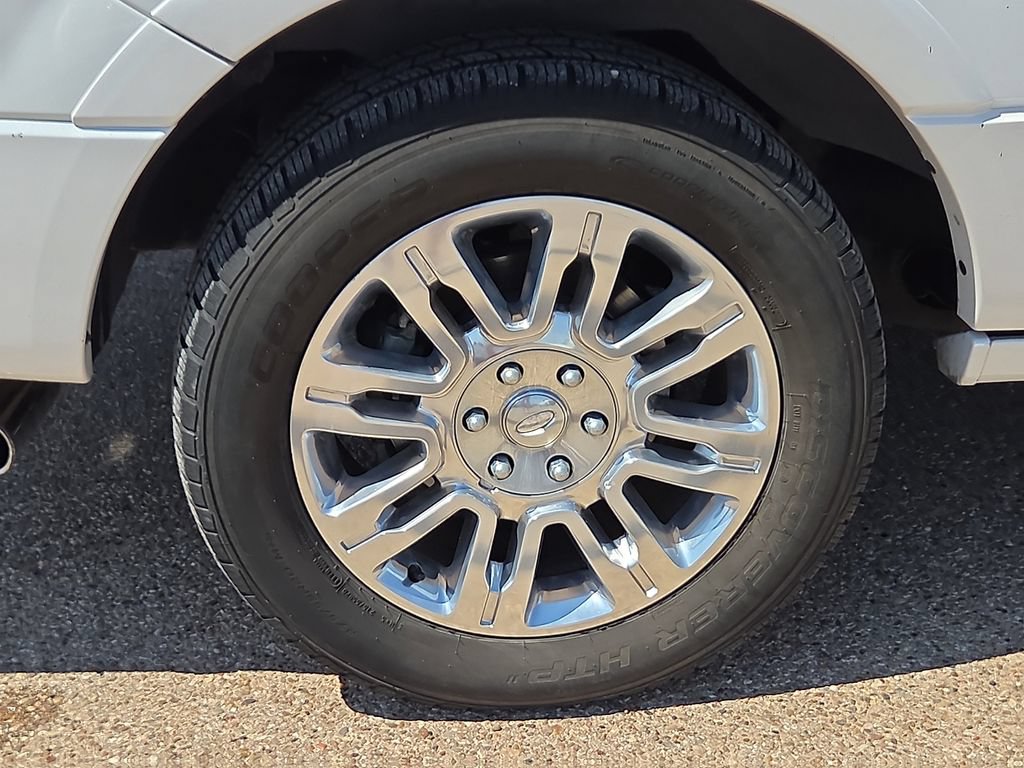 Used 2013 Ford Expedition EL Limited RWD image 13