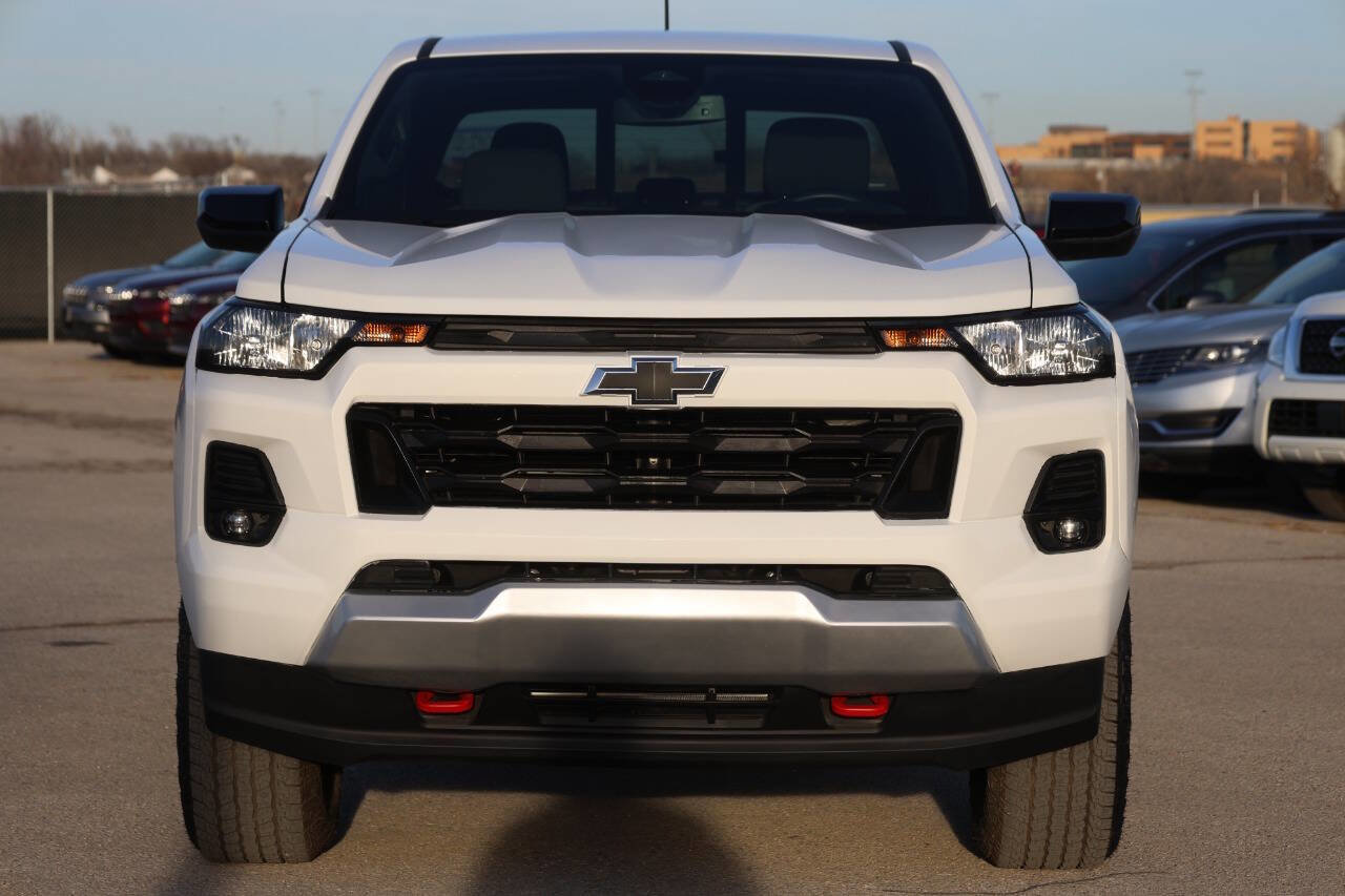 Used 2023 Chevrolet Colorado Z71 w/ Z71 Convenience Package 2 image 5