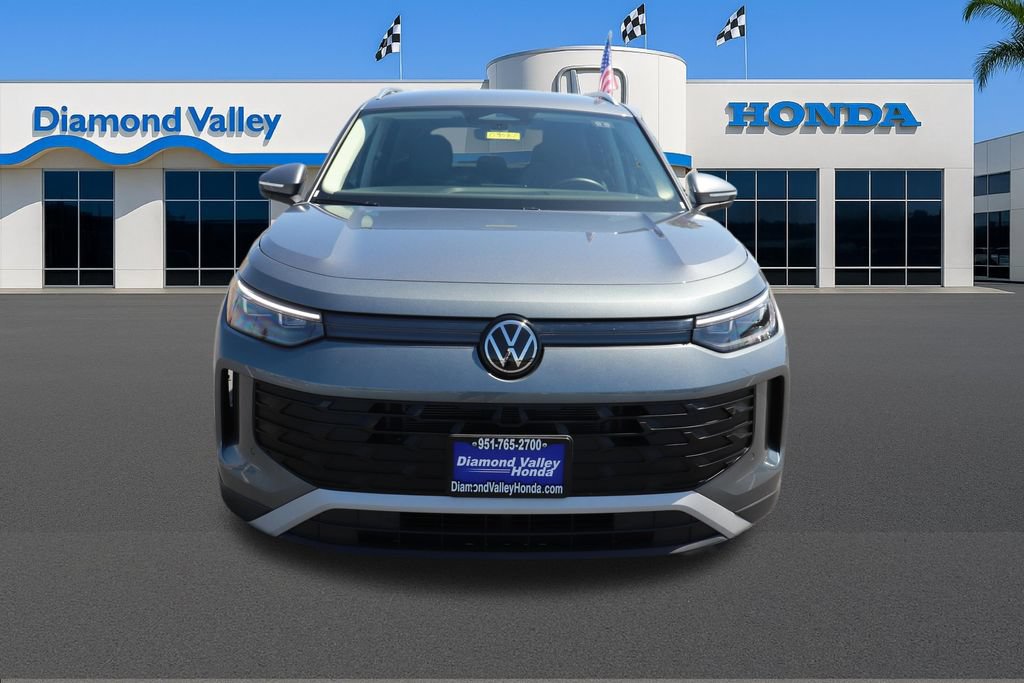 Used 2026 Volkswagen Tiguan SE FWD image 2