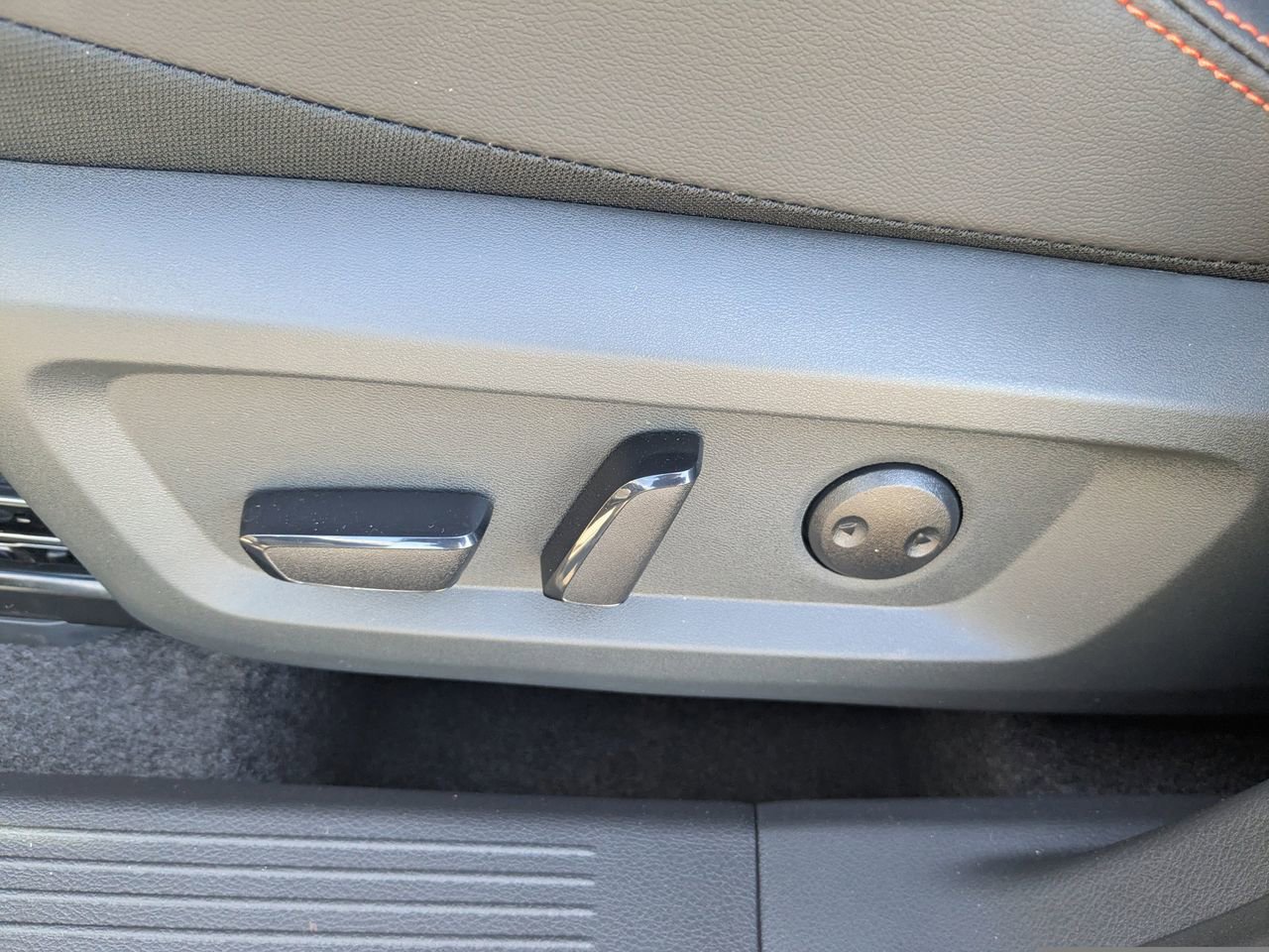 New 2026 Nissan Rogue SV AWD/4WD image 13
