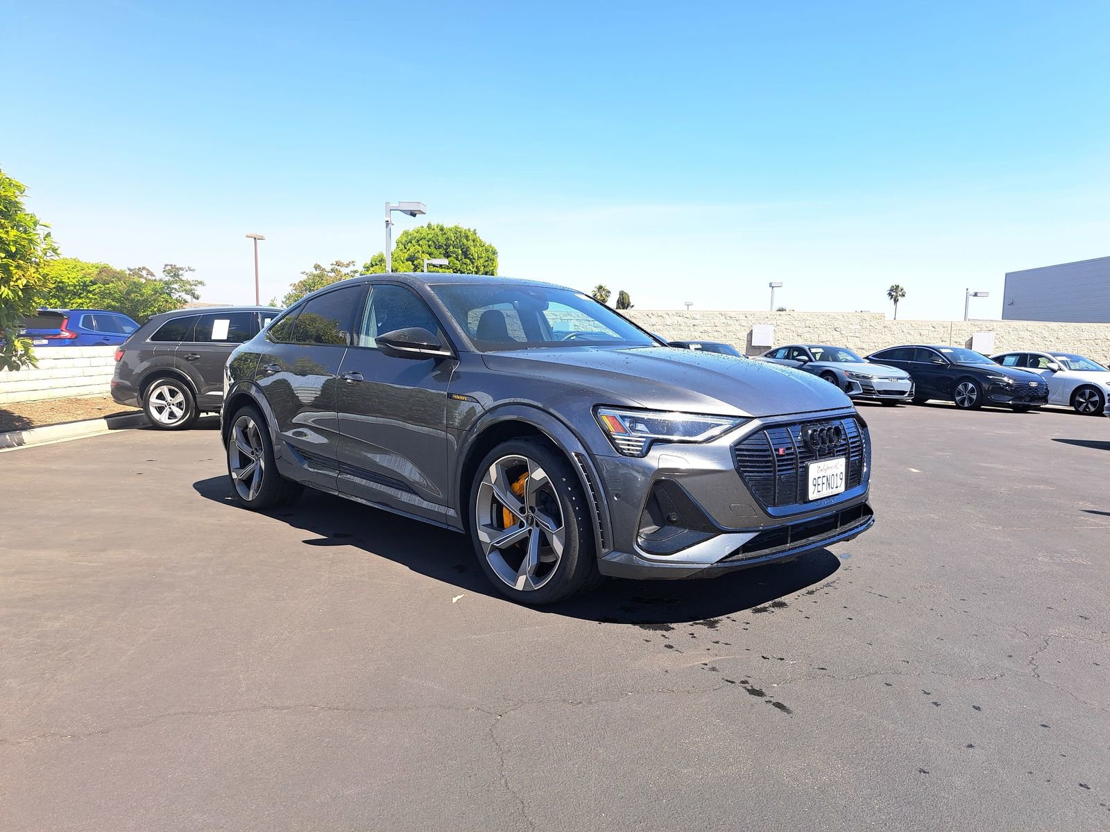 Used 2023 Audi e-tron S Prestige w/ Prestige Package image 2