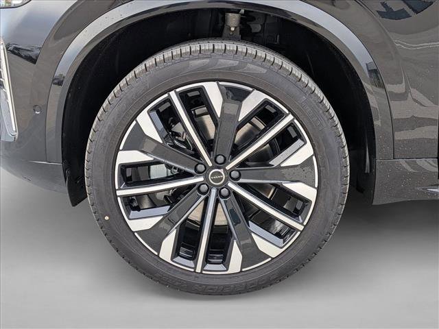 New 2026 Volvo XC90 B5 Plus w/ Protection Package image 11