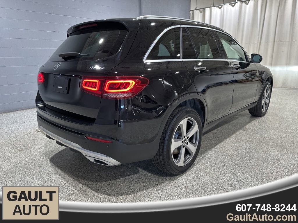 Used 2022 Mercedes-Benz GLC 300 4MATIC image 3