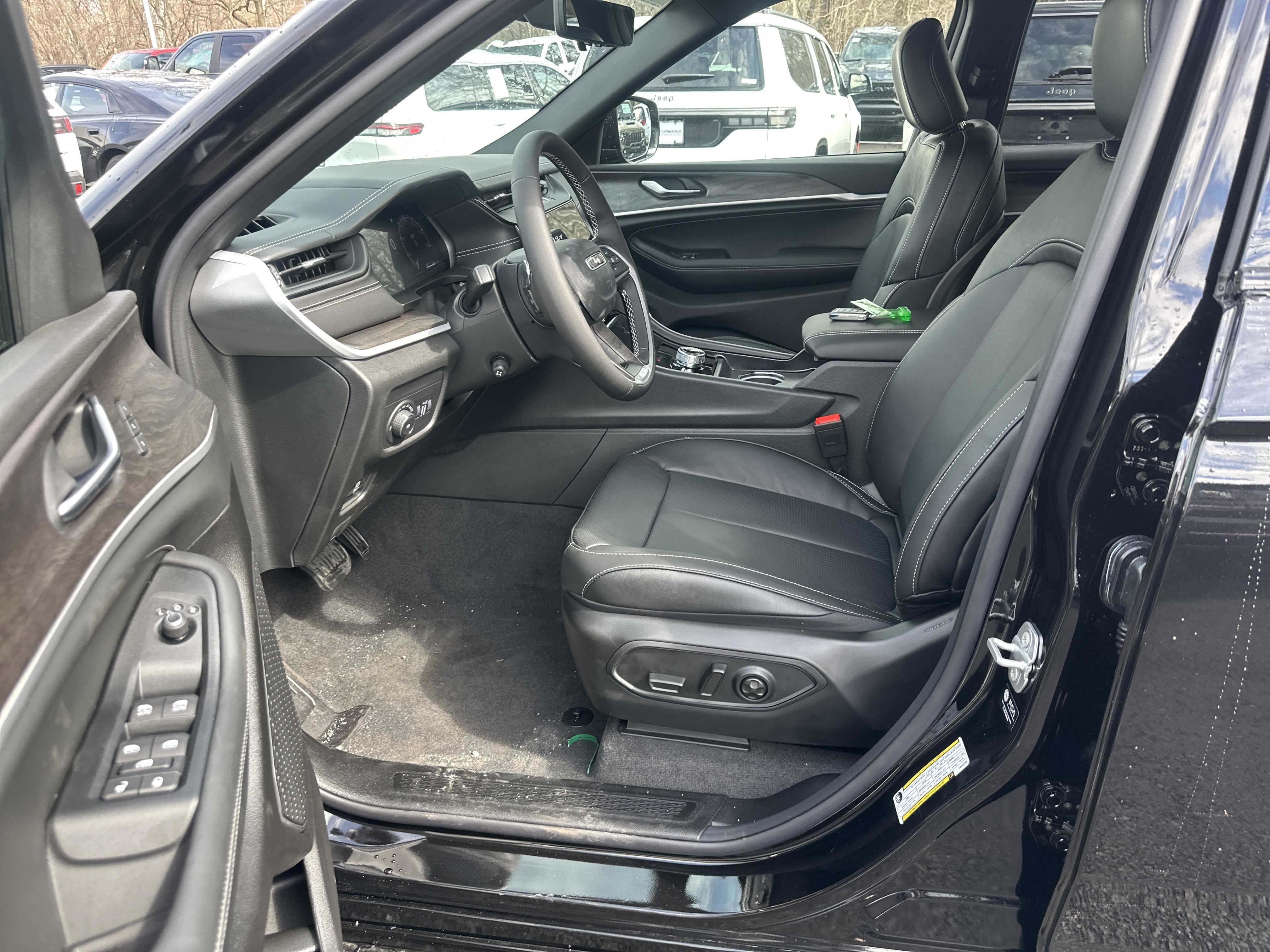 New 2026 Jeep Grand Cherokee L Limited image 23