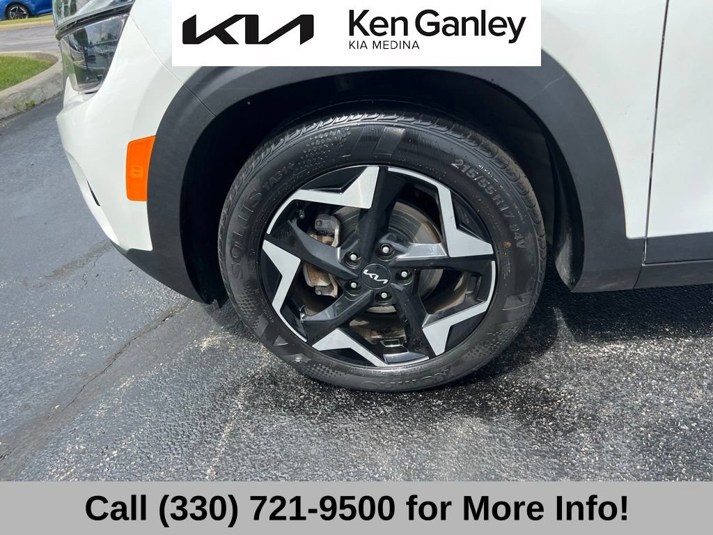 Certified 2024 Kia Seltos EX FWD image 17