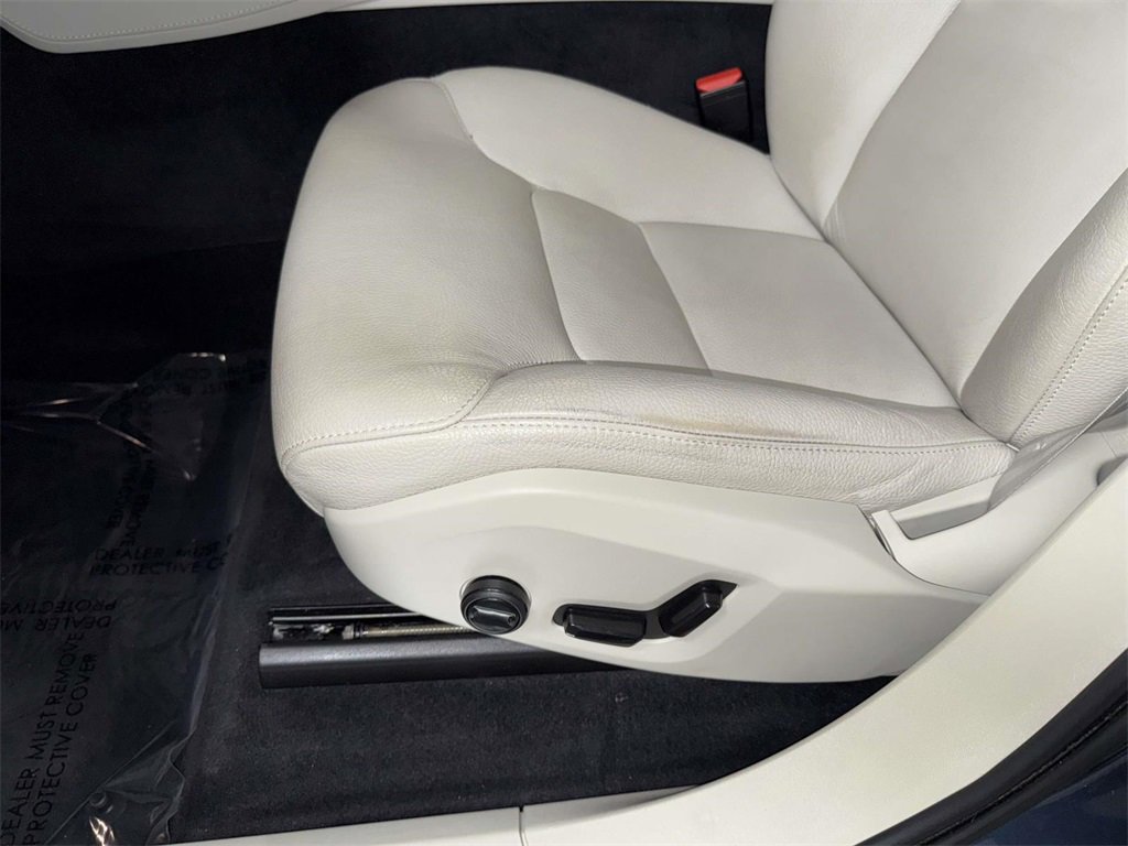 Used 2023 Volvo XC90 T8 Plus image 3