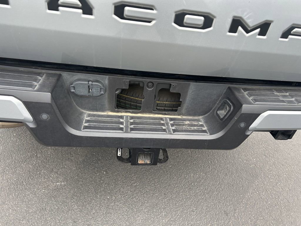 Used 2024 Toyota Tacoma SR5 w/ SR5 Upgrade Package image 15