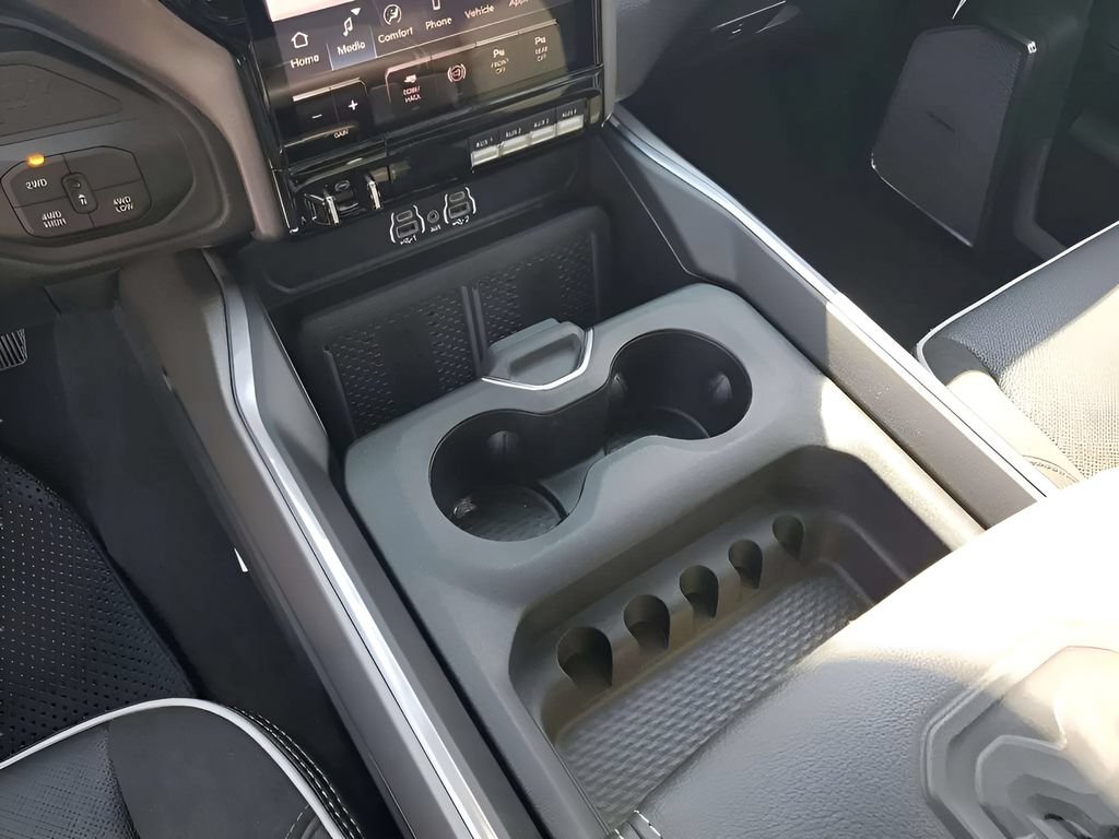 New 2025 RAM 2500 Laramie AWD/4WD image 58