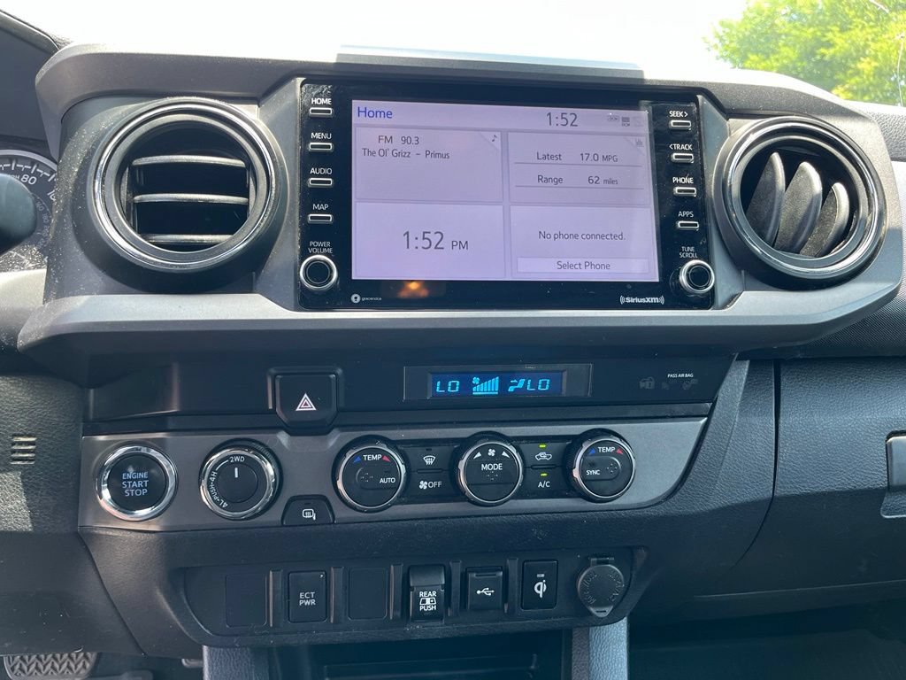 Used 2021 Toyota Tacoma TRD Sport AWD/4WD image 18