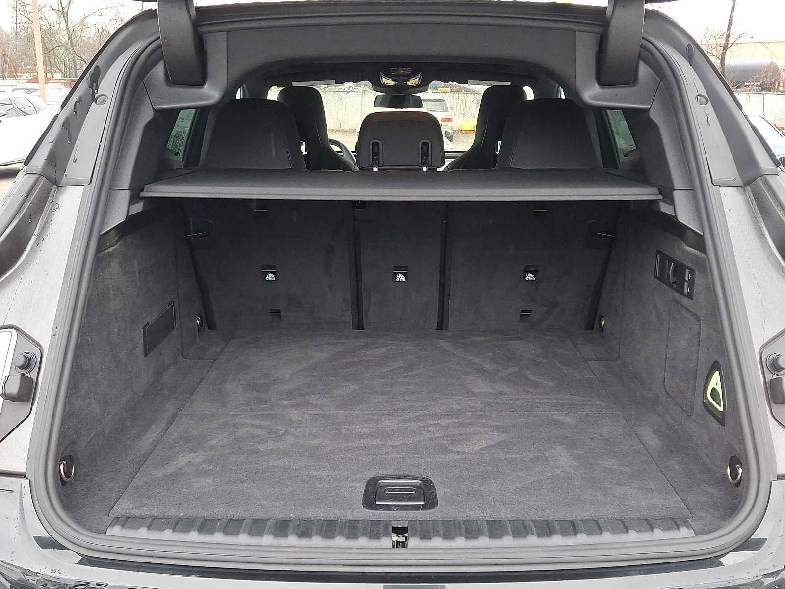 Certified 2024 BMW iX xDrive50 w/ Premium Package image 28