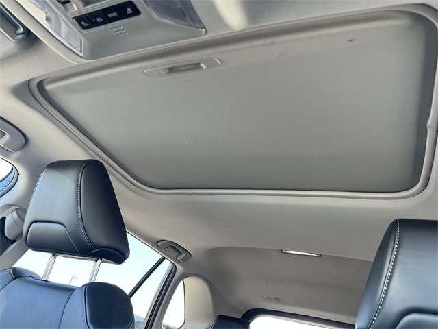 Used 2021 Toyota RAV4 XLE Premium image 11