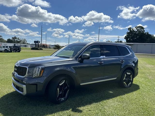 Used 2023 Kia Telluride EX image 18
