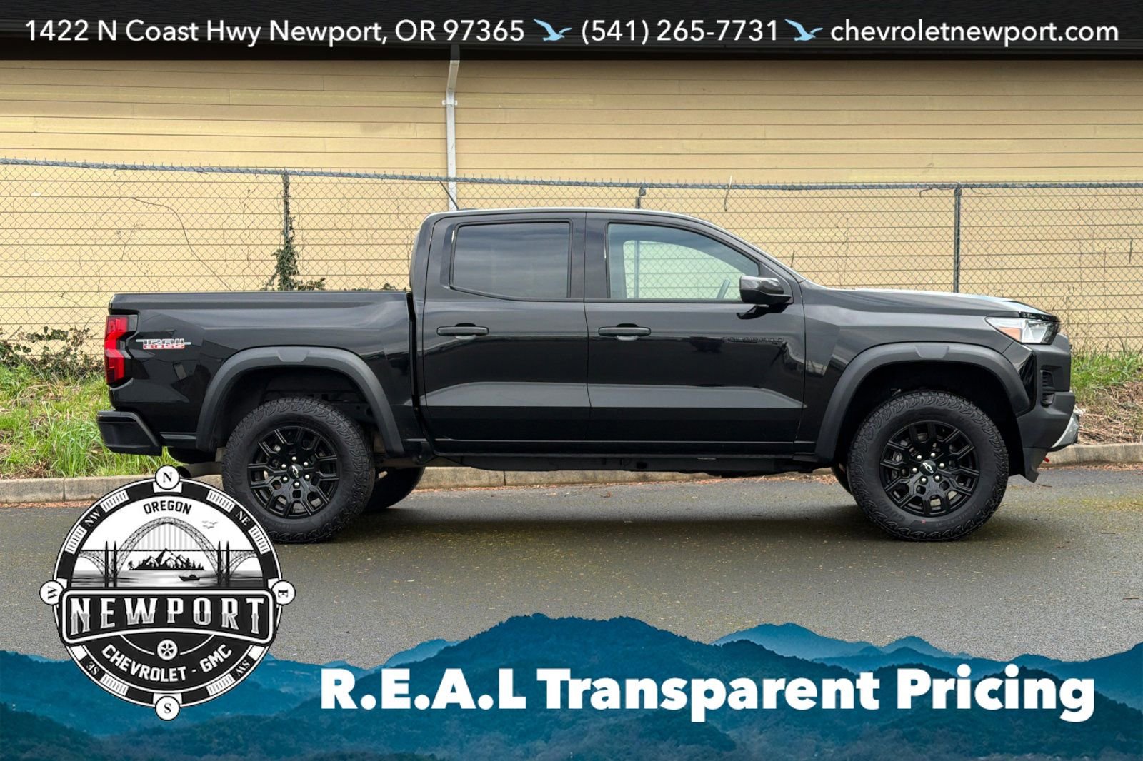 Used 2025 Chevrolet Colorado Trail Boss AWD/4WD image 3