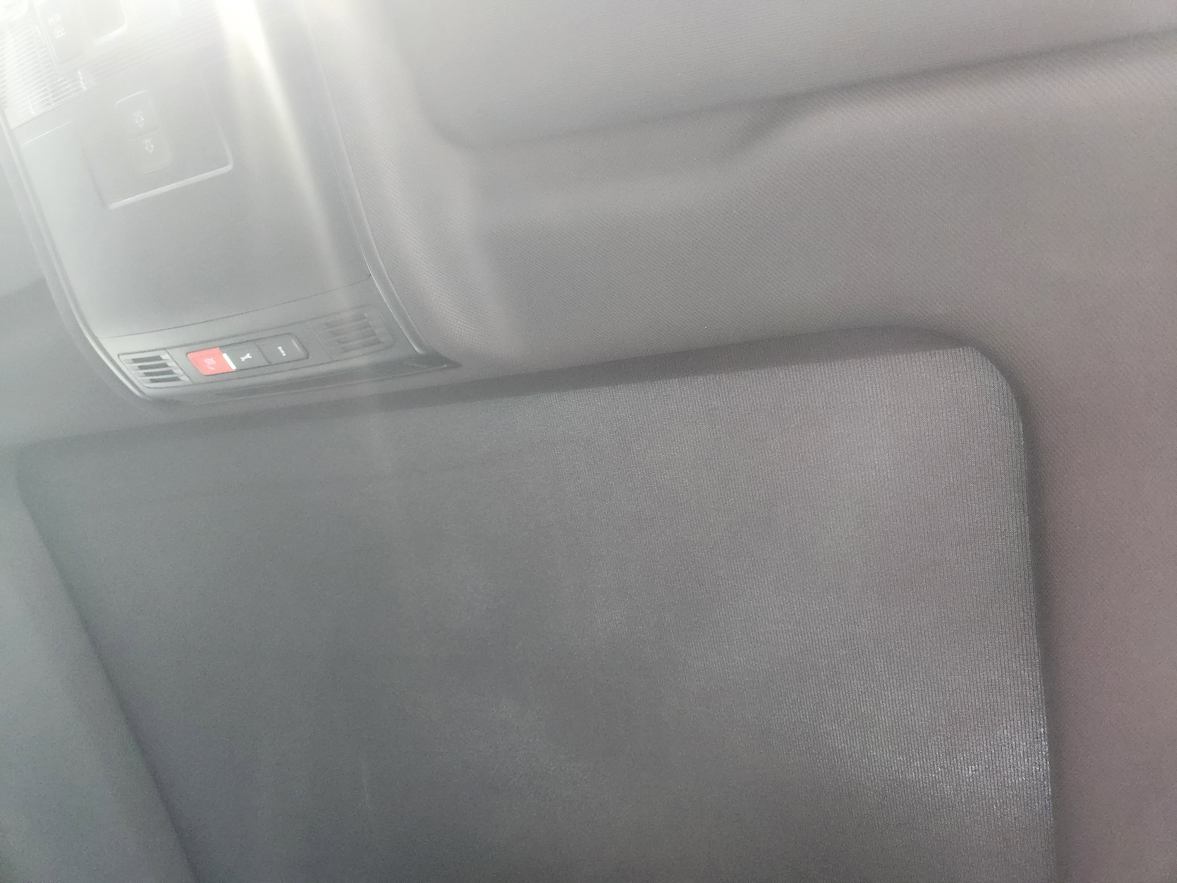 Certified 2022 Volkswagen Tiguan SEL R-Line image 37