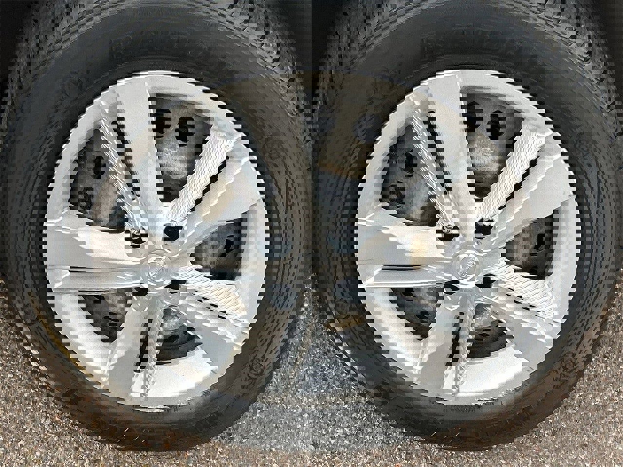 Used 2021 Nissan Kicks S image 7