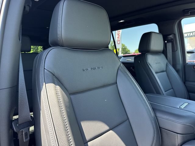 New 2026 GMC Yukon XL Denali w/ Sun & Power Step Package AWD/4WD image 31