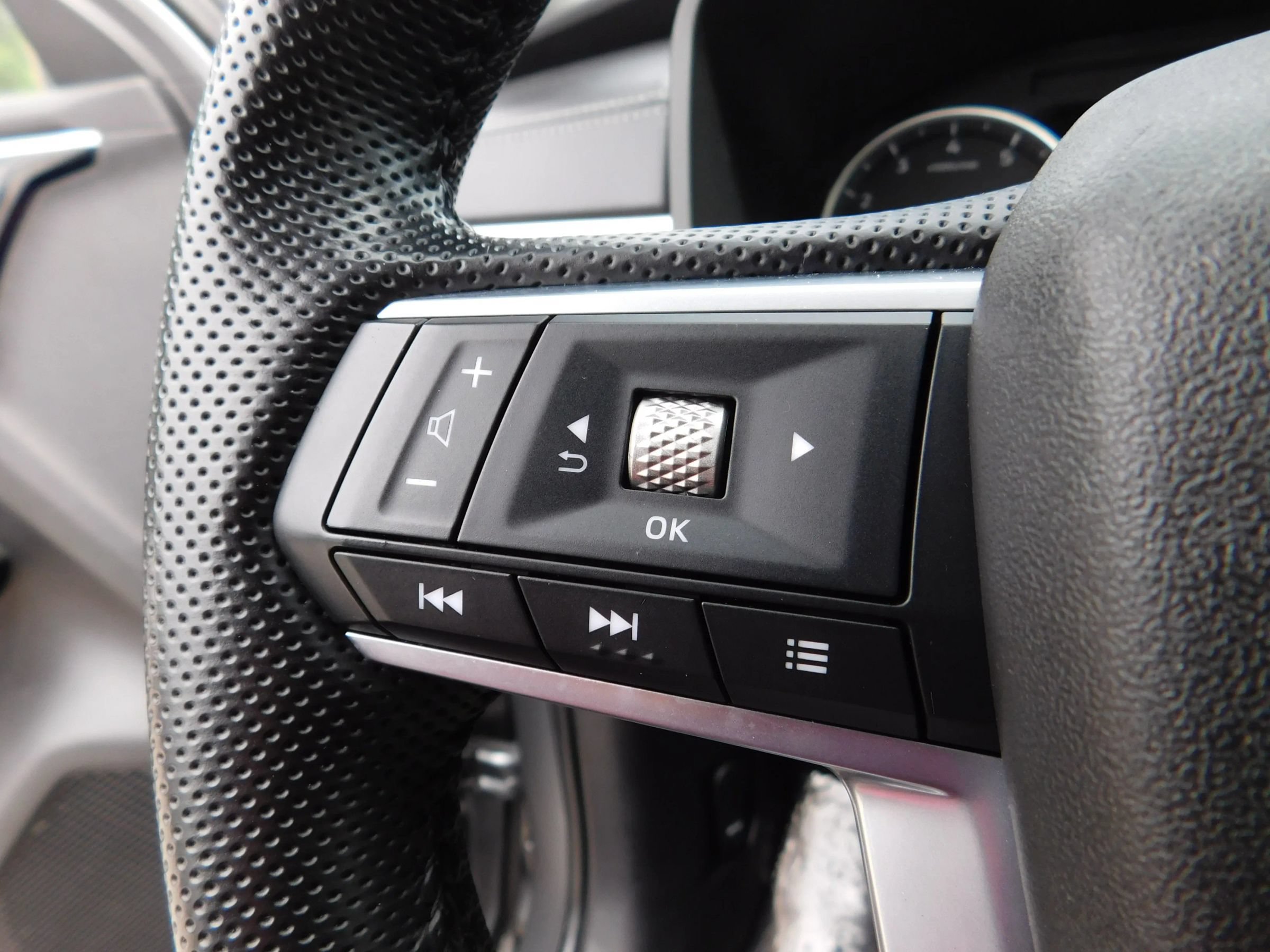 Used 2023 Mitsubishi Outlander SE FWD image 23