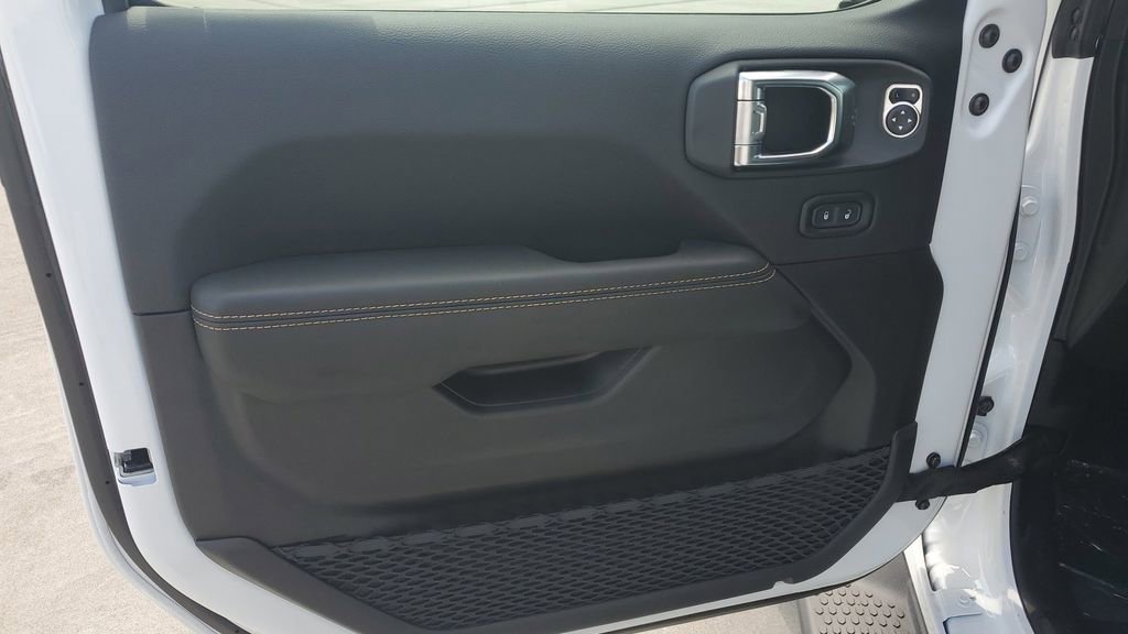 New 2025 Jeep Wrangler Sahara image 19