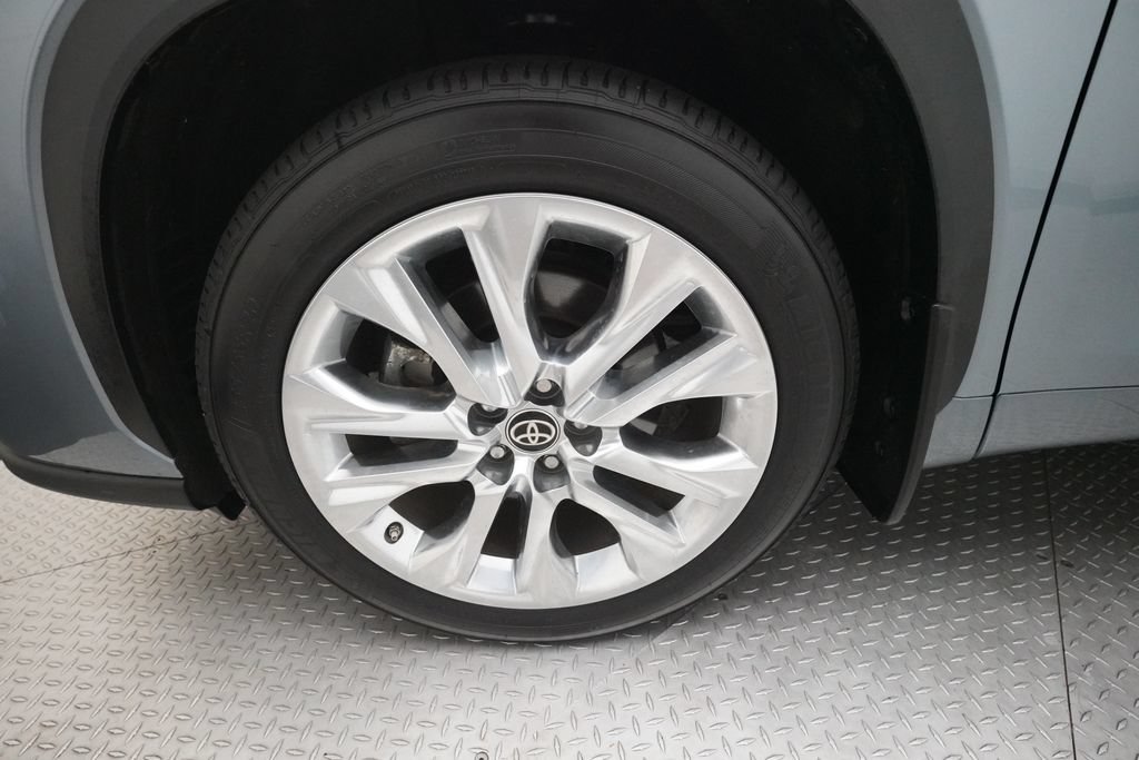 Used 2023 Toyota Highlander Limited AWD/4WD image 27