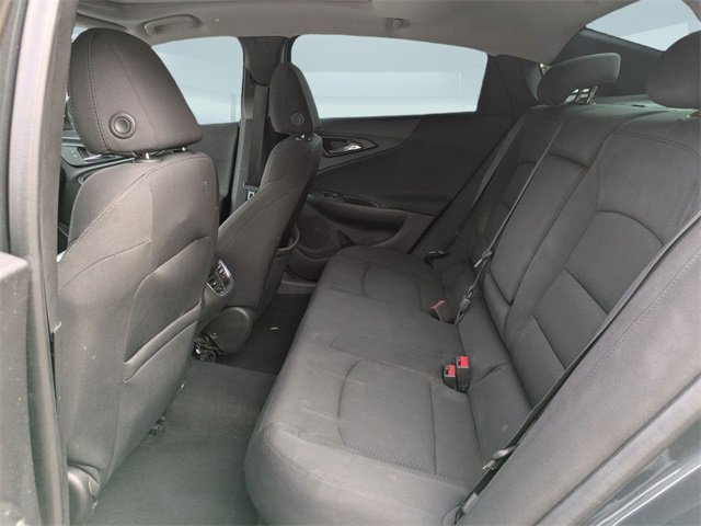 Used 2017 Chevrolet Malibu LT image 16