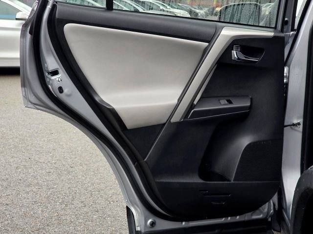 Used 2018 Toyota RAV4 XLE image 27