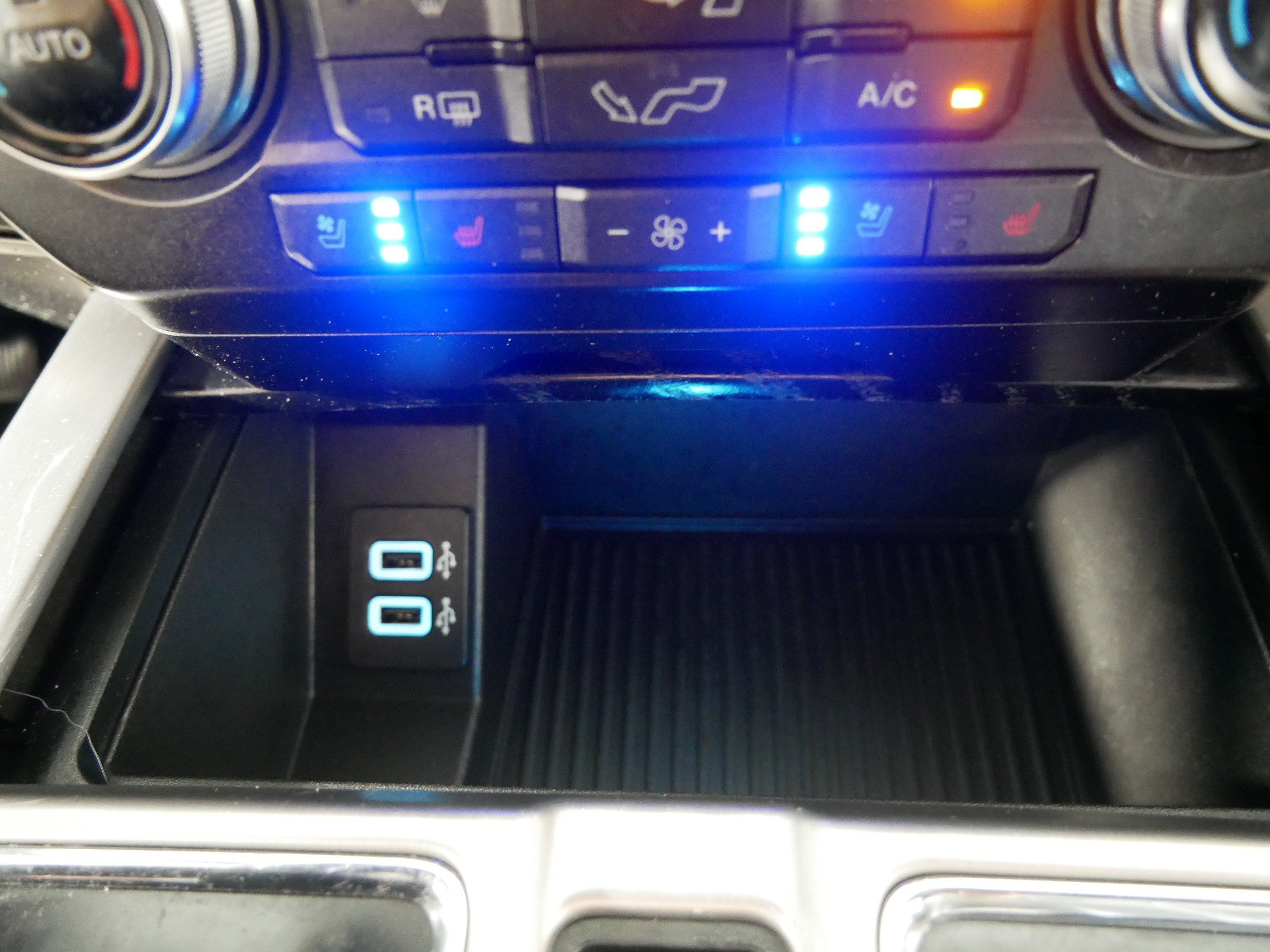 Used 2018 Ford F150 Platinum w/ Equipment Group 701A Luxury AWD/4WD image 31