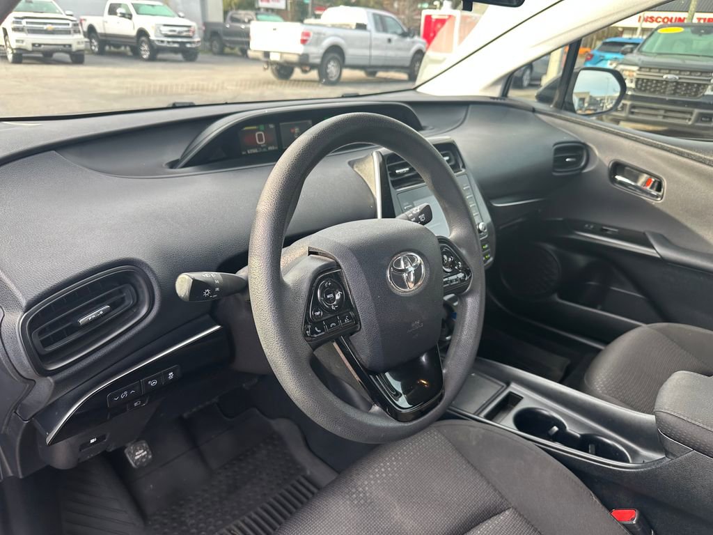 Used 2022 Toyota Prius LE image 55