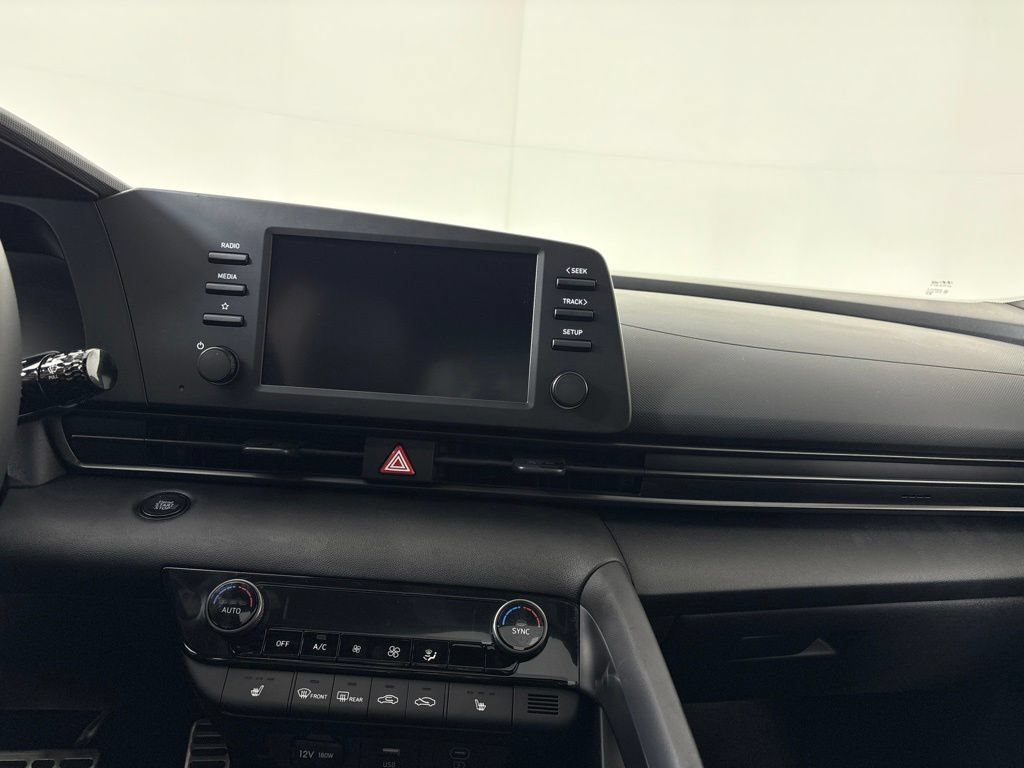 New 2026 Hyundai Elantra SEL Sport FWD image 23