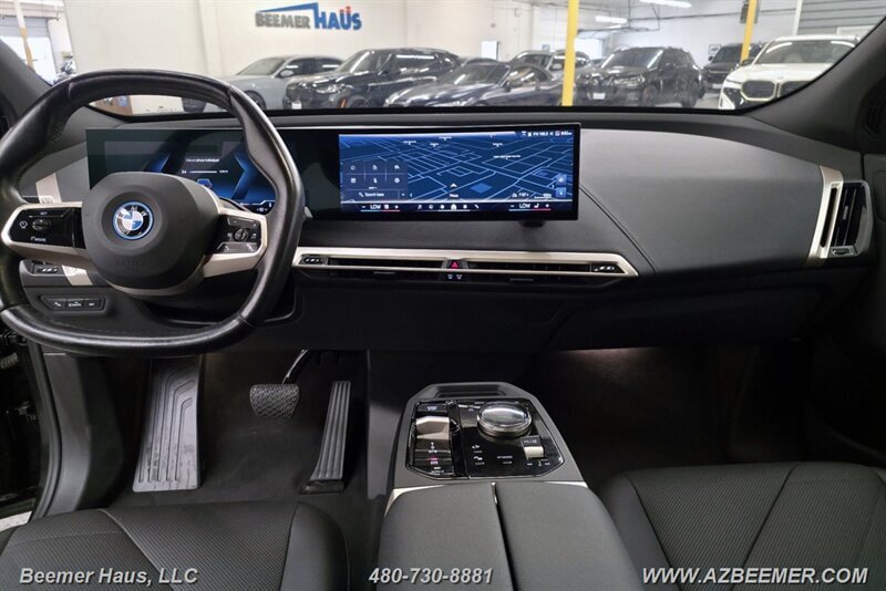Used 2024 BMW iX xDrive50 w/ Sport Package AWD/4WD image 28