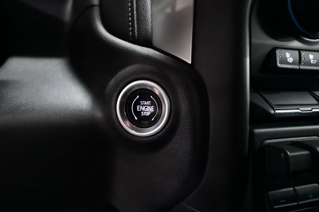 Used 2021 Chevrolet Silverado 2500 LTZ w/ LTZ Convenience Package image 30