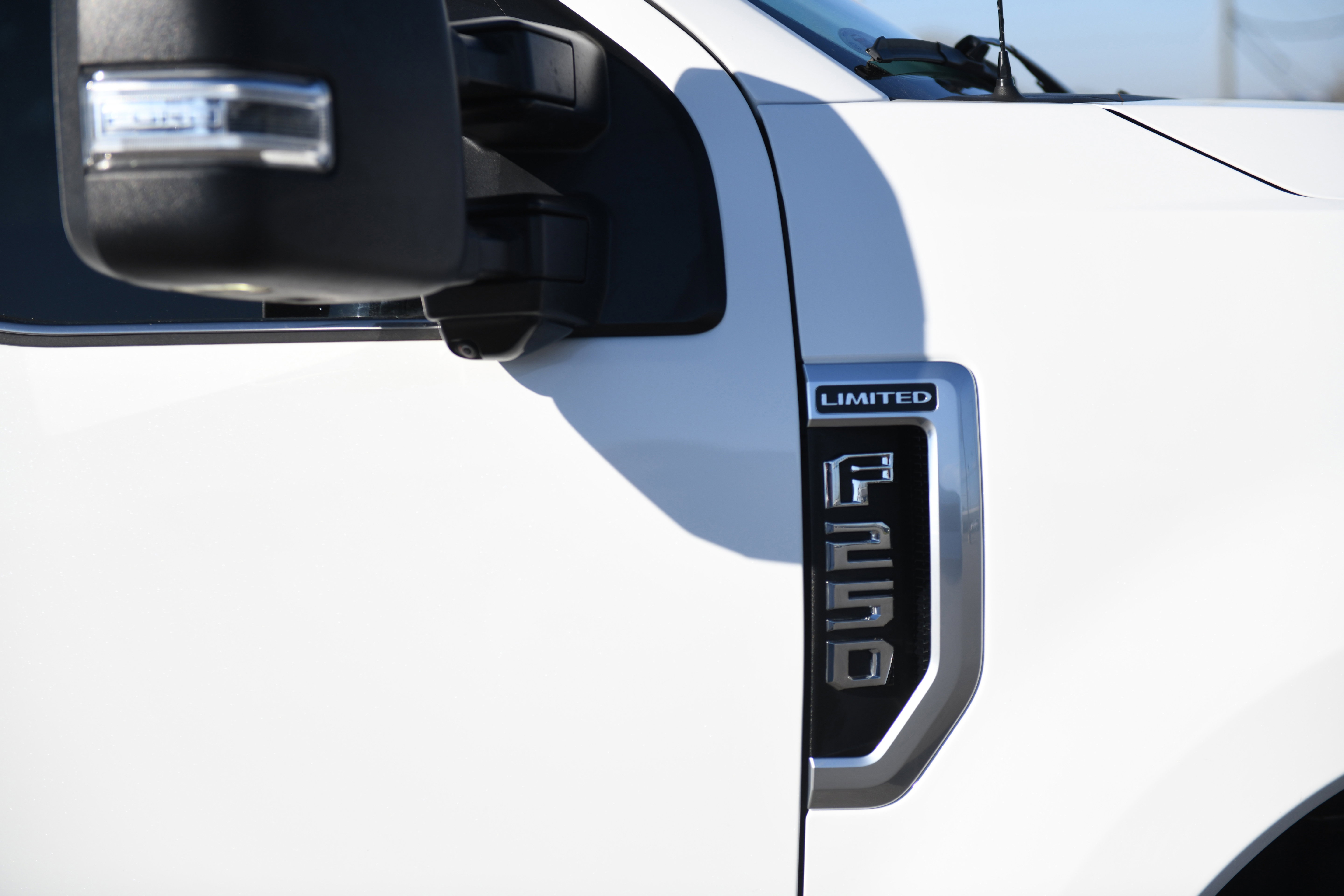 Used 2020 Ford F250 Limited image 6