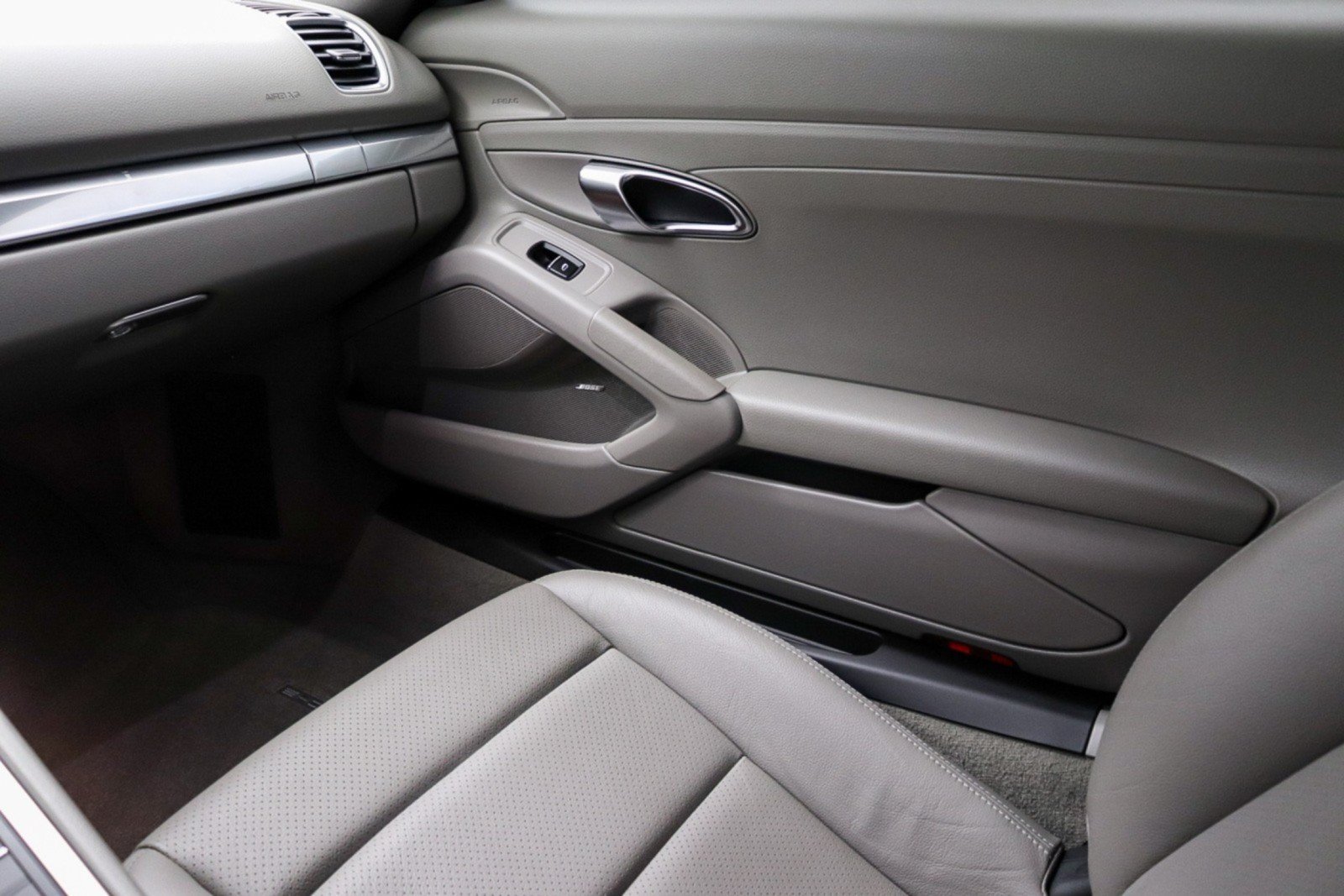 Used 2014 Porsche Cayman RWD image 18