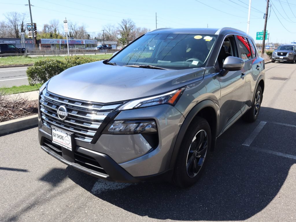 Certified 2025 Nissan Rogue SV w/ SV Premium Package AWD/4WD image 8