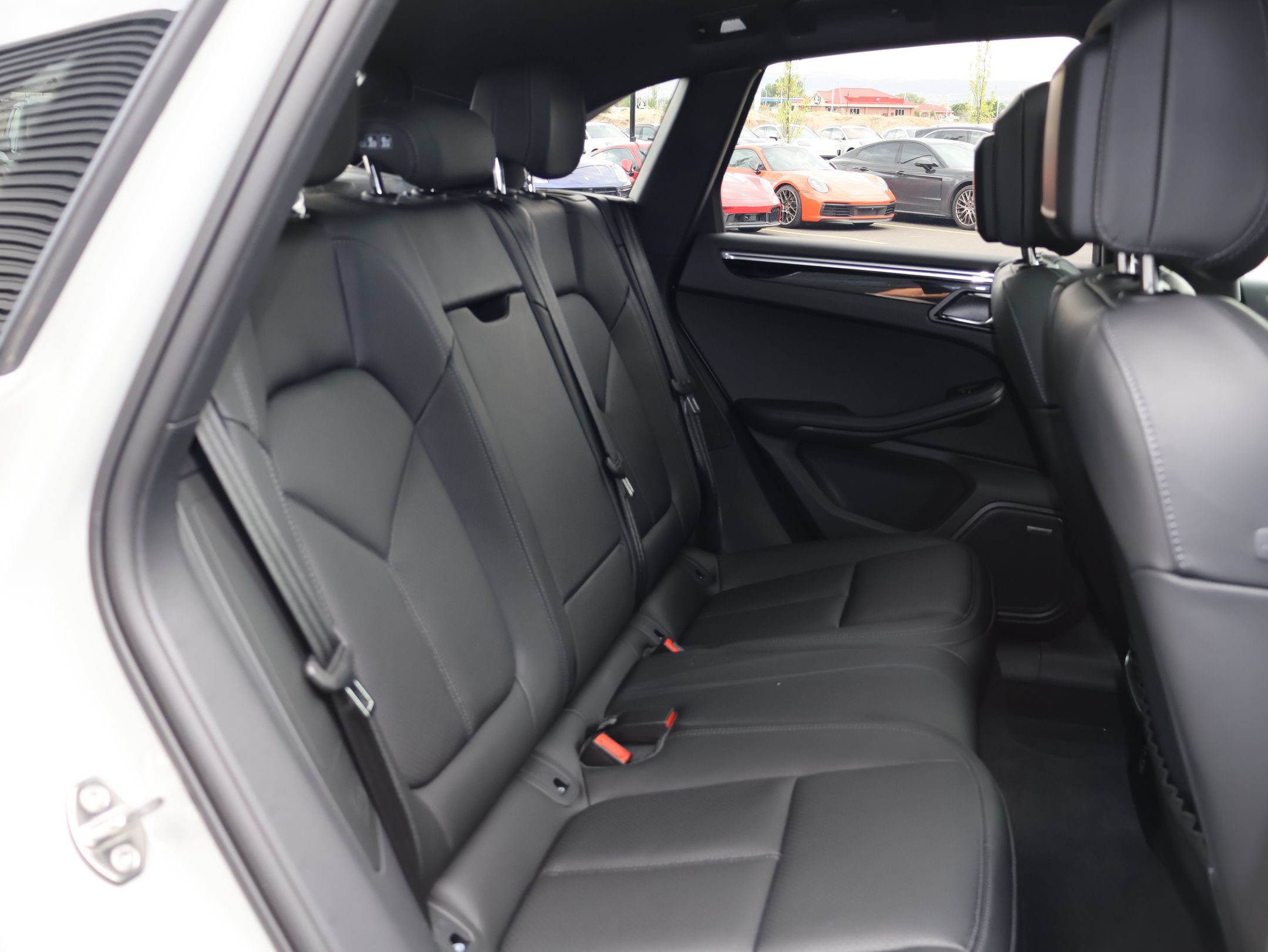 New 2026 Porsche Macan AWD/4WD image 25