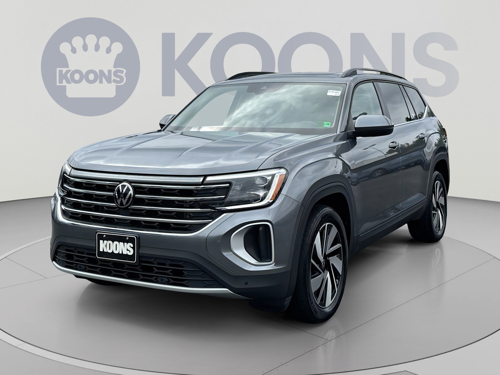 Used 2024 Volkswagen Atlas SE AWD/4WD image 1