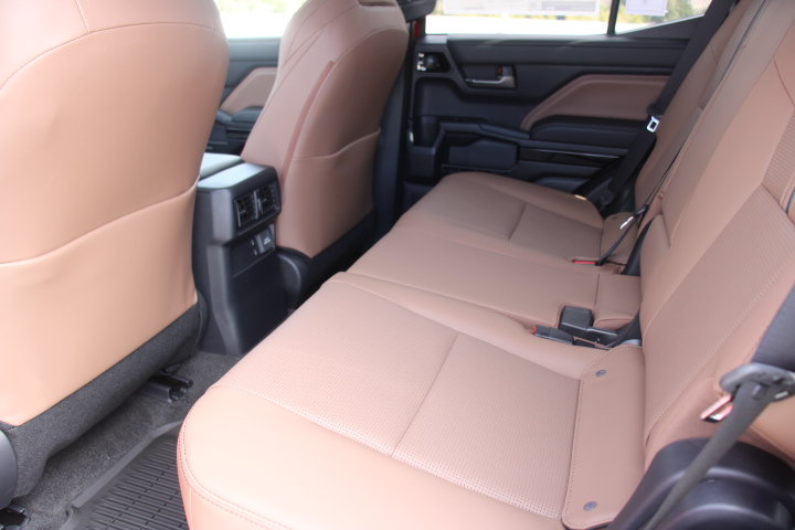 New 2026 Toyota 4Runner Limited AWD/4WD image 15