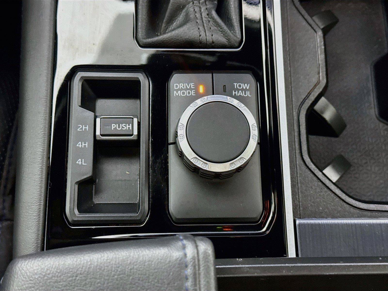 Used 2024 Toyota Tundra Platinum AWD/4WD image 29