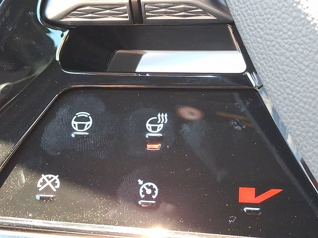 New 2026 Cadillac Vistiq Luxury w/ LPO, Floor Liner Package AWD/4WD image 14