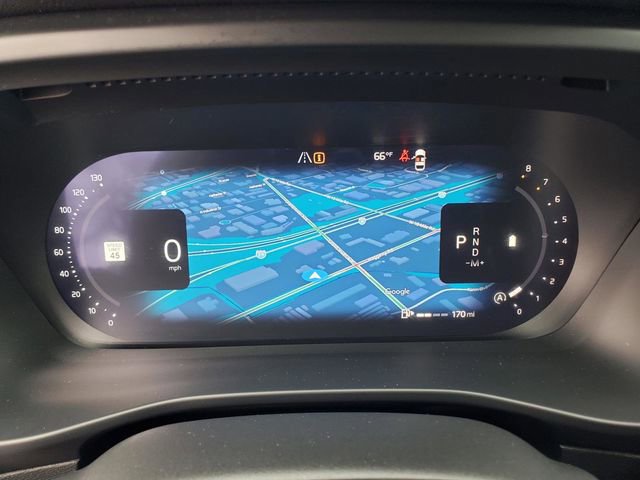 Certified 2025 Volvo XC40 B5 Ultra w/ Protection Package Premier AWD/4WD image 18