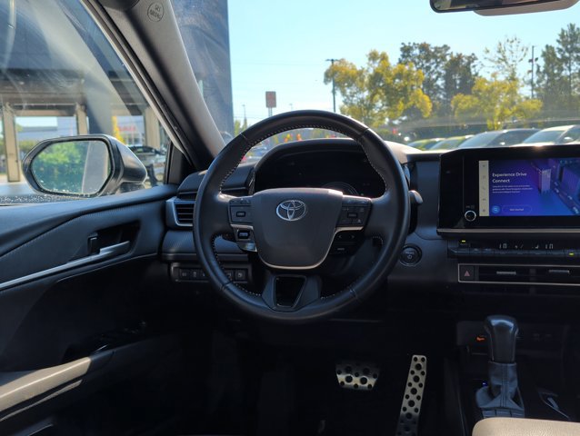 Used 2025 Toyota Camry SE FWD image 23