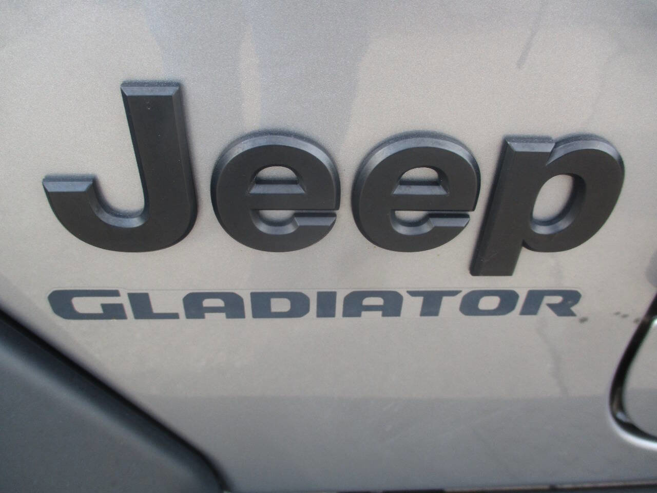 Used 2020 Jeep Gladiator Sport w/ Quick Order Package 24S image 13