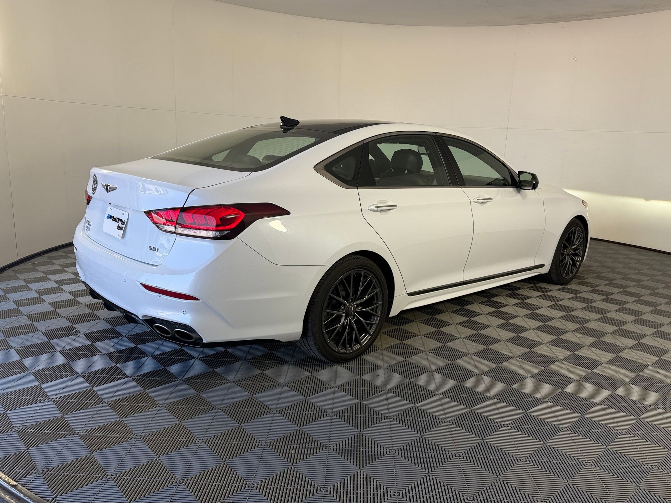 Used 2018 Genesis G80 3.3T Sport RWD image 9