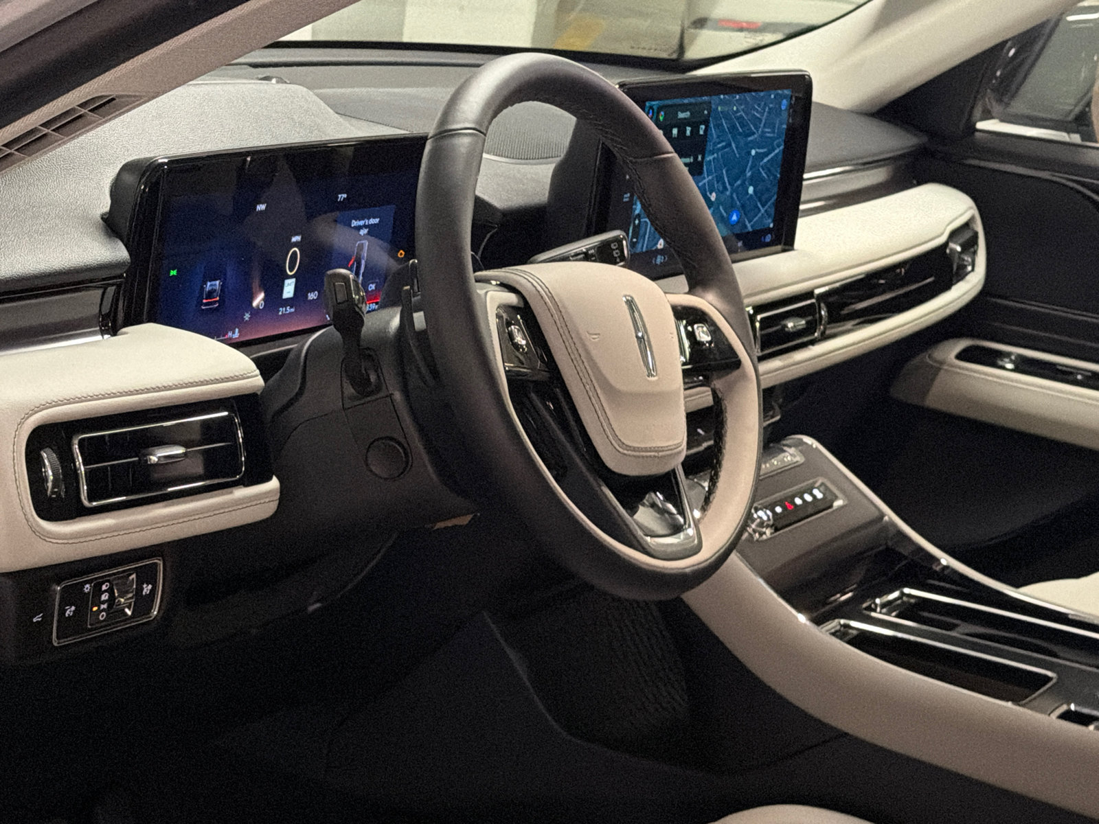 New 2027 Lincoln Aviator AWD image 16