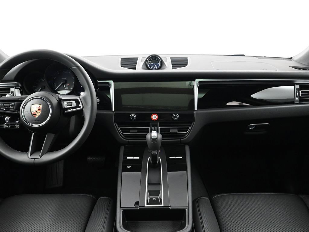 New 2025 Porsche Macan image 9