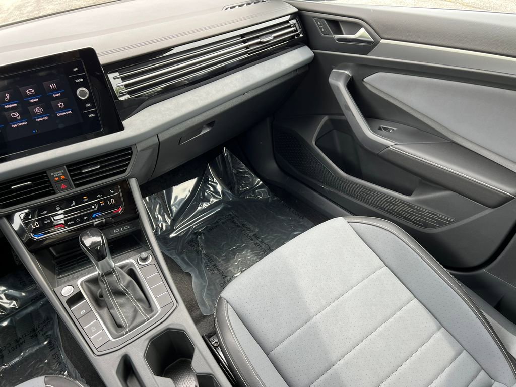 New 2026 Volkswagen Jetta SE FWD image 32